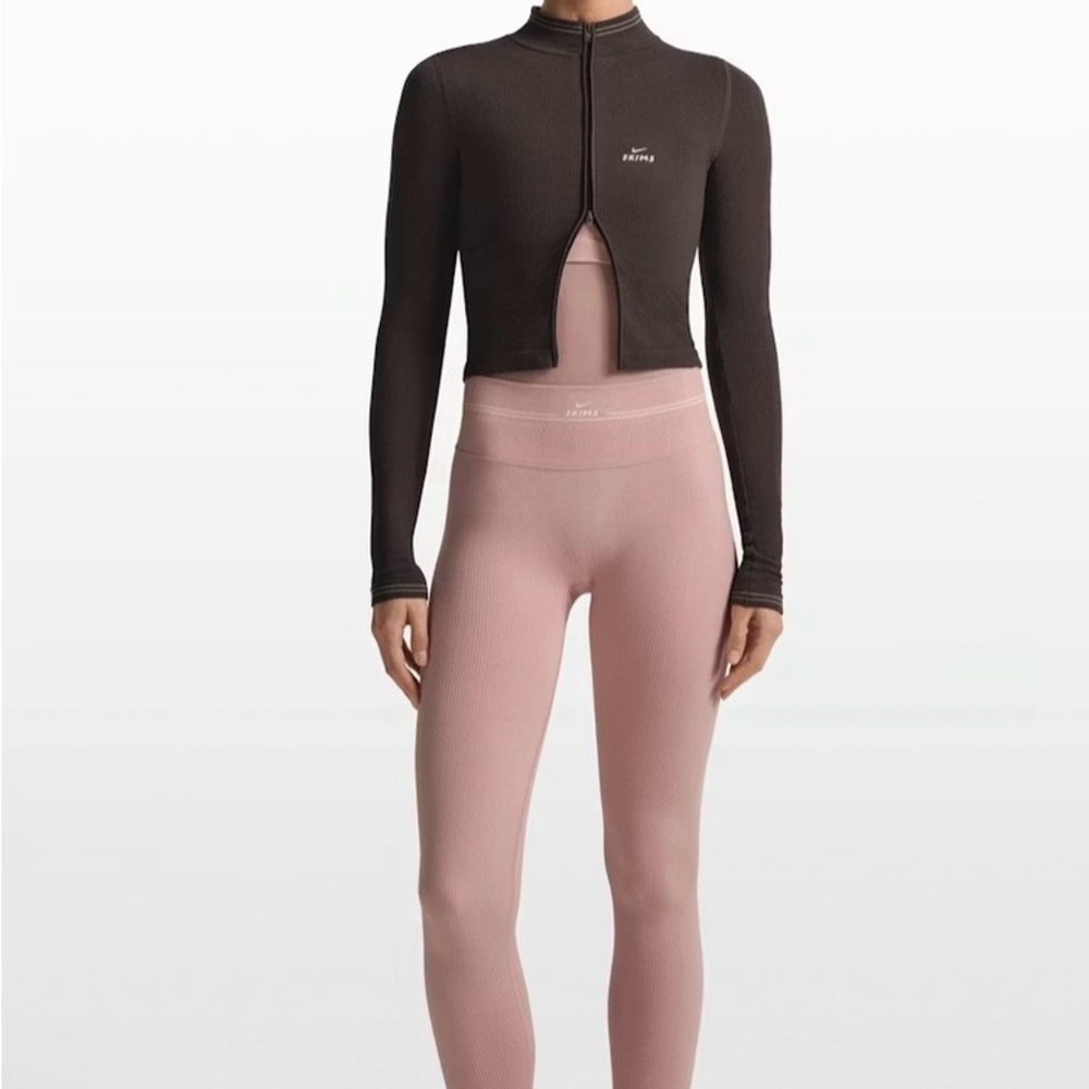 NikeSKIMS Ribbed Seamless Leggings in Himalayan